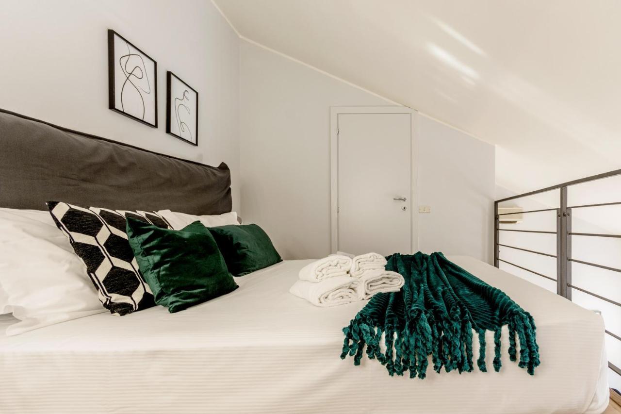 Modern Simplicity In Milan Centre Apartment Exterior foto
