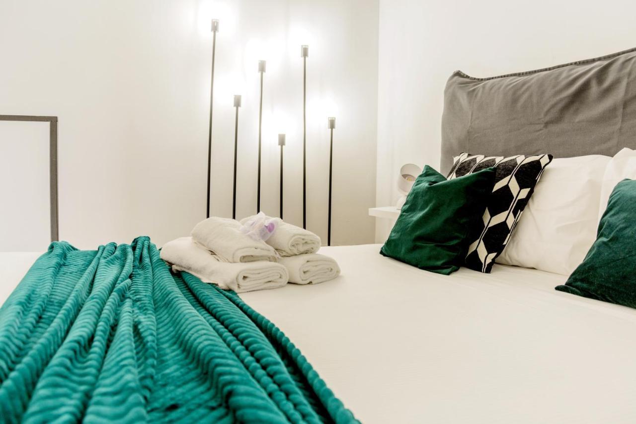Modern Simplicity In Milan Centre Apartment Exterior foto