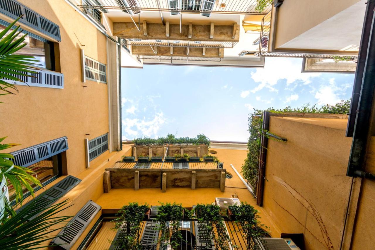Modern Simplicity In Milan Centre Apartment Exterior foto